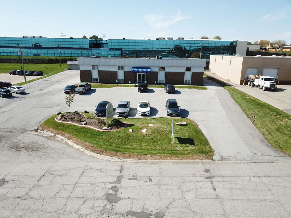 GroMaster Building: 5634 S 85th Circle, Omaha, NE 68127